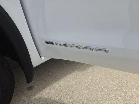 Used 2023 GMC Sierra 1500 SLE AWD/4WD image 28