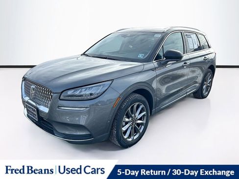 Used 2022 Lincoln Corsair AWD w/ Premium Package image 3