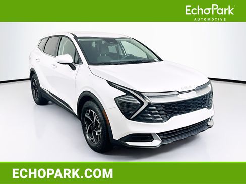 Used 2025 Kia Sportage LX FWD image 1