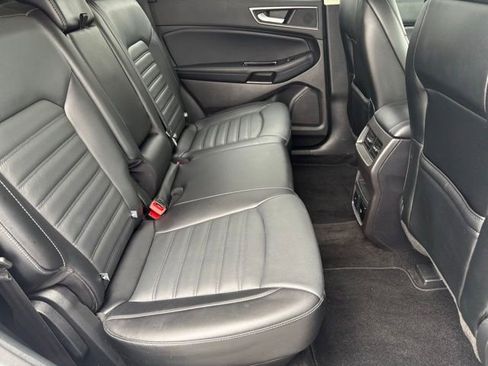 Used 2018 Ford Edge SEL w/ Equipment Group 201A FWD image 15