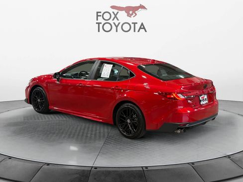 Used 2025 Toyota Camry SE FWD image 4