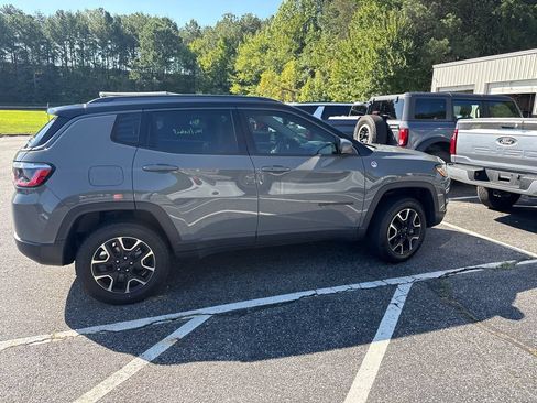 Used 2021 Jeep Compass Trailhawk w/ Sun and Sound Group AWD/4WD image 6