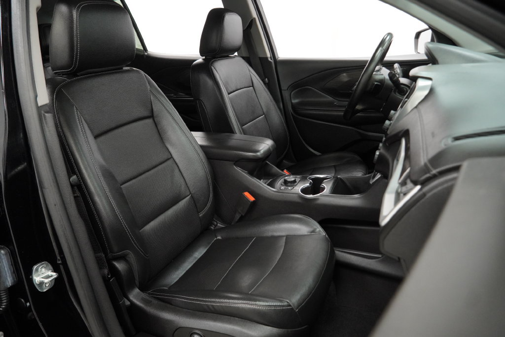 Used 2023 GMC Terrain SLT w/ LPO, Floor Liner Package FWD image 40