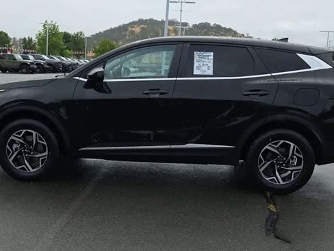 Used 2023 Kia Sportage LX AWD/4WD image 5