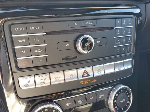 Used 2017 Mercedes-Benz SLC 43 AMG image 27