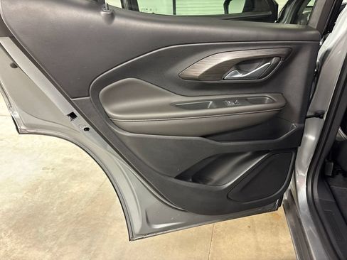 Used 2023 GMC Terrain SLE w/ Driver Convenience Package FWD image 30