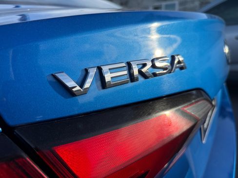 Used 2021 Nissan Versa SV image 22