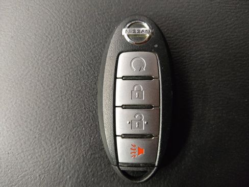 Used 2020 Nissan Pathfinder SV FWD image 32