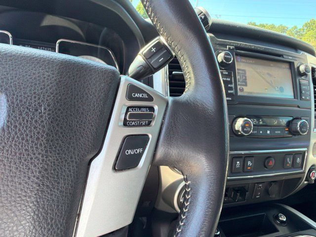Used 2018 Nissan Titan PRO-4X w/ Pro-4x Convenience Package AWD/4WD image 18