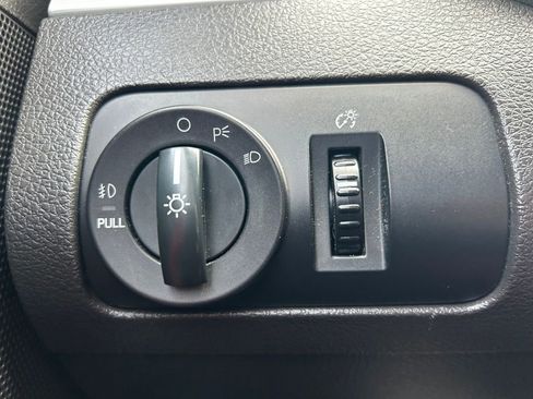 Used 2006 Ford Mustang GT Premium image 15