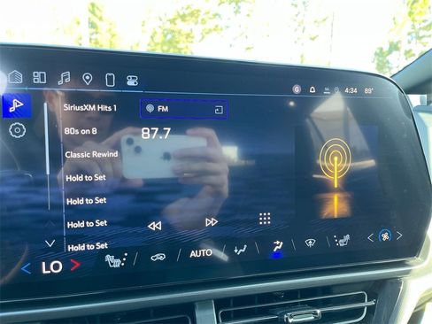 New 2025 Chevrolet Equinox EV RS image 13