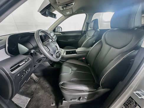 Used 2025 Hyundai Palisade SEL FWD image 13