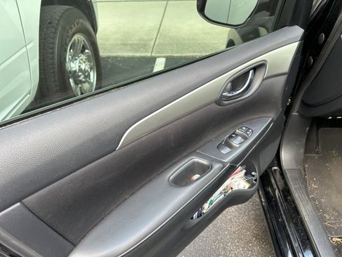 Used 2019 Nissan Sentra S image 20