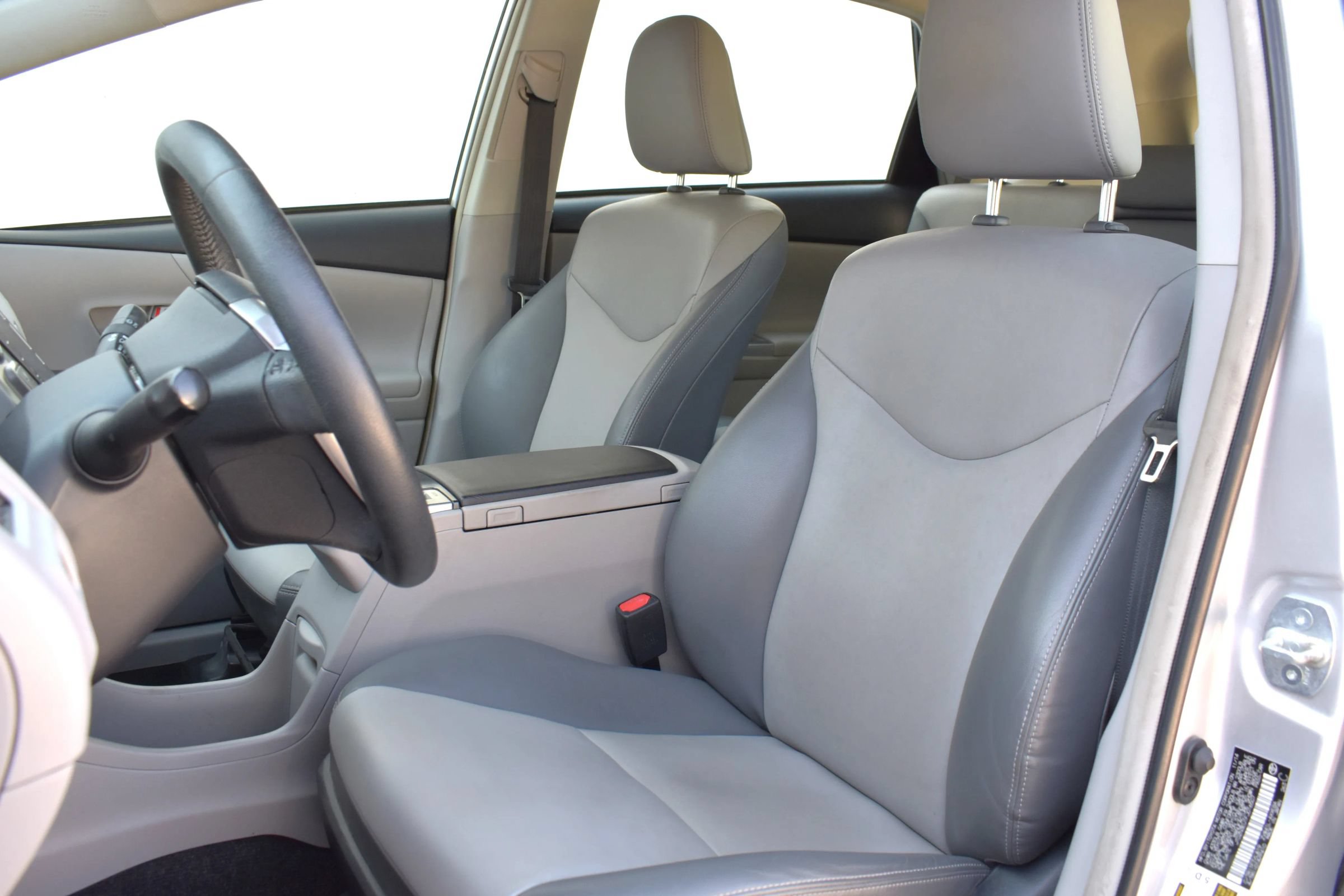 Used 2015 Toyota Prius V Four FWD image 11