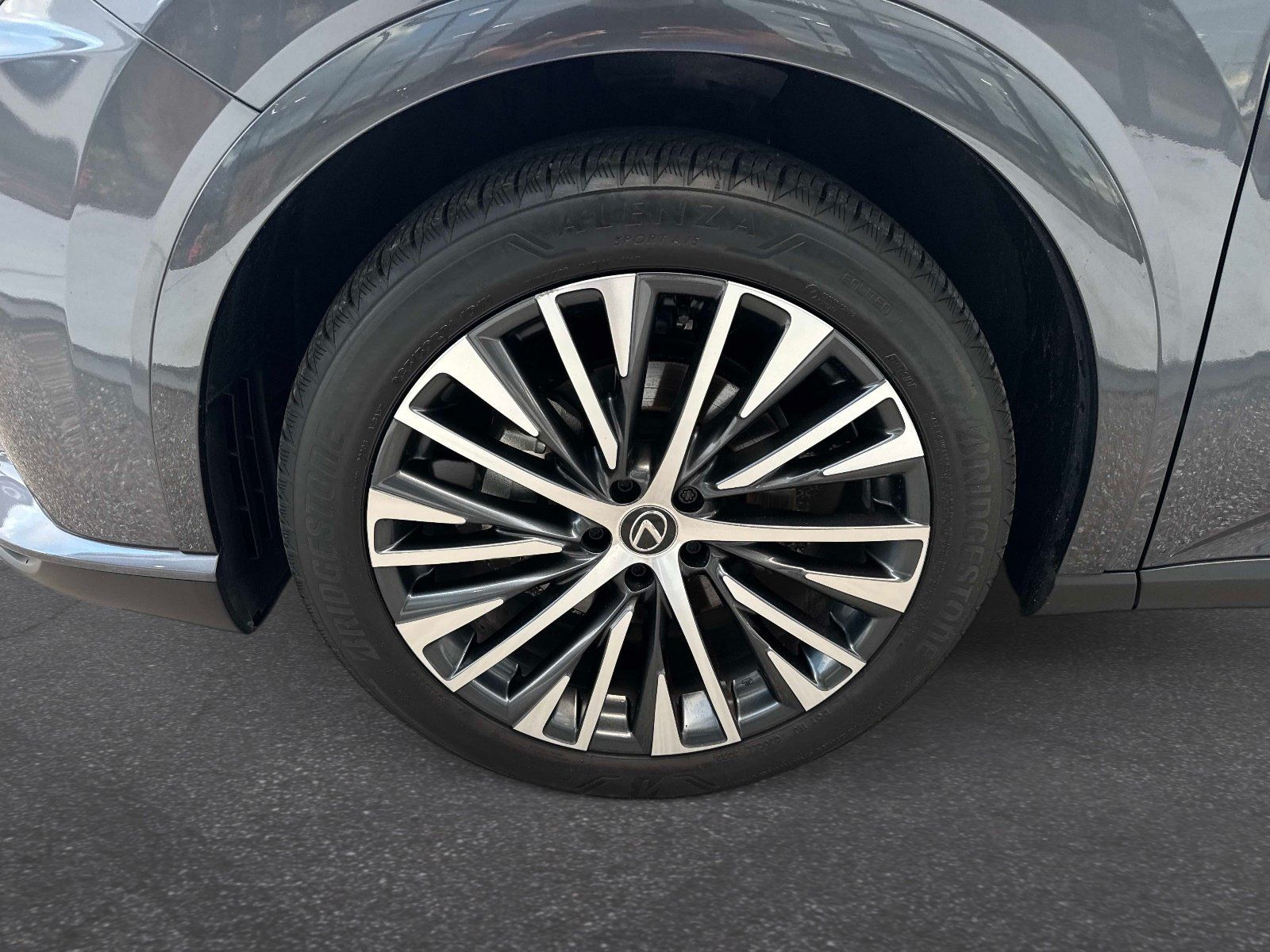 Used 2024 Lexus RX 350 Premium Plus w/ Accessory Package (Z1) FWD image 10