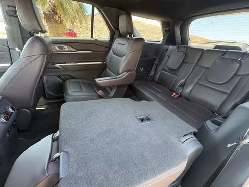 Used 2025 Ford Explorer Platinum w/ LUX Leather Package AWD/4WD image 10