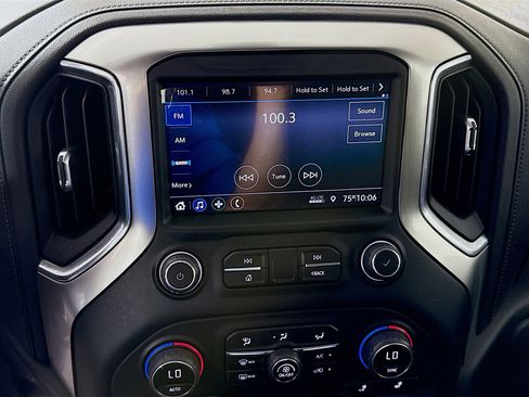 Used 2021 Chevrolet Silverado 1500 LT AWD/4WD image 18