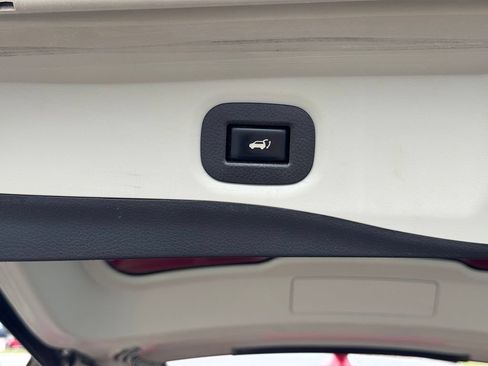 Used 2020 Nissan Rogue SV AWD/4WD image 36