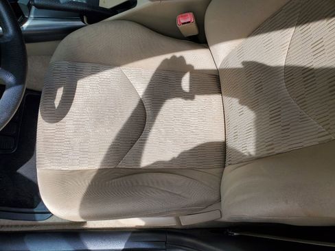 Used 2011 Toyota RAV4 2WD w/ Base L4 Extra Value Pkg image 17