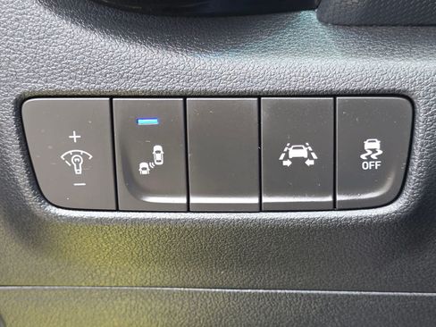Used 2019 Hyundai Kona Limited AWD/4WD image 26