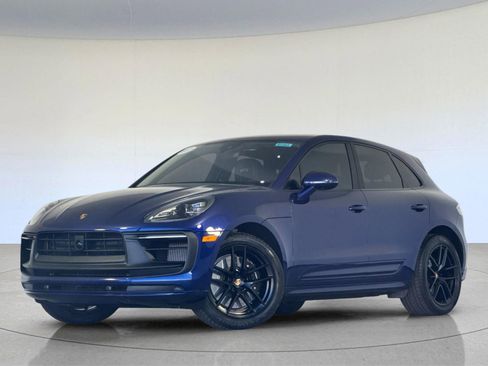 Certified 2024 Porsche Macan GTS image 1