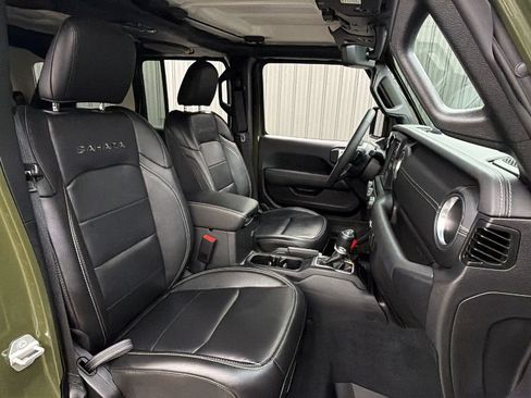 Used 2023 Jeep Wrangler Unlimited Sahara w/ Cold Weather Group AWD/4WD image 38