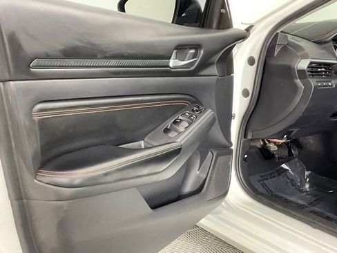 Used 2022 Nissan Altima 2.0 SR image 11