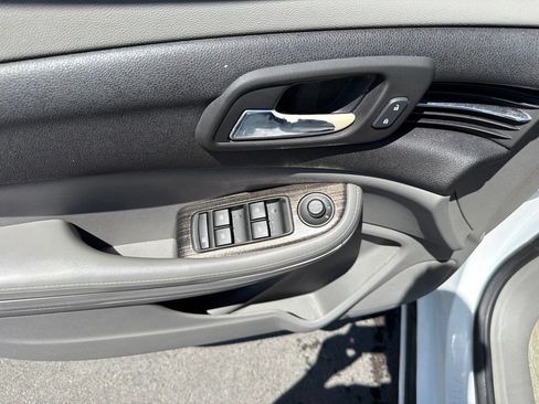 Used 2016 Chevrolet Malibu LT w/ Power Convenience Package FWD image 10