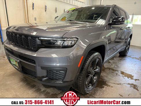 Used 2023 Jeep Grand Cherokee L Laredo AWD/4WD image 1