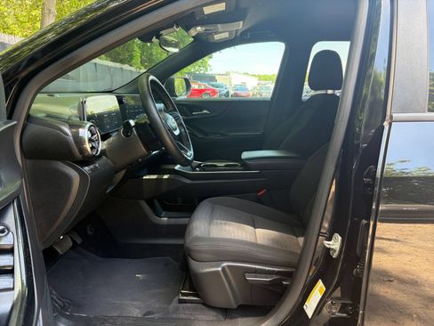 Used 2025 Chevrolet Equinox LT FWD image 22