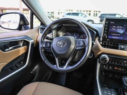Certified 2022 Toyota RAV4 XLE w/ Convenience Package image 5