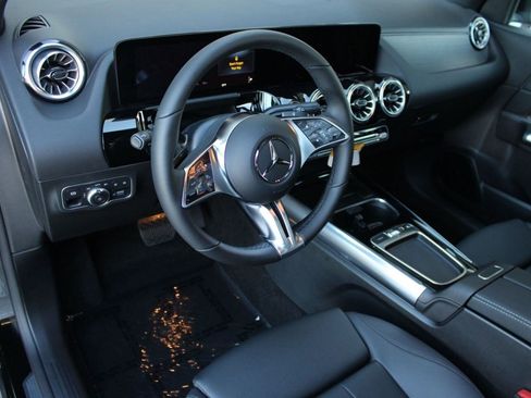 New 2026 Mercedes-Benz GLA 250 image 4