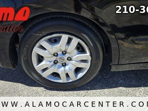 Used 2012 Nissan Altima 2.5 S FWD image 13