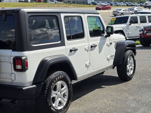 Used 2019 Jeep Wrangler Unlimited Sport S AWD/4WD image 4