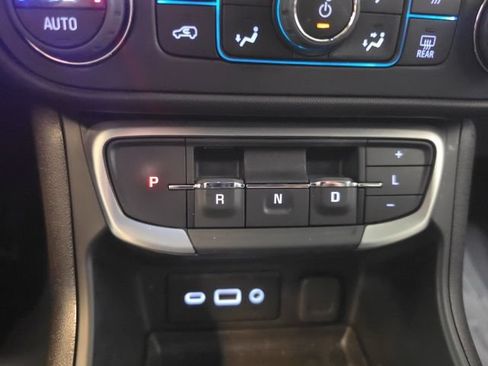 Used 2024 GMC Terrain SLE w/ Driver Convenience Package AWD/4WD image 33