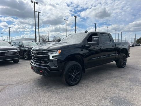 Used 2025 Chevrolet Silverado 1500 LT Trail Boss w/ LPO, Utility Wall Package image 7
