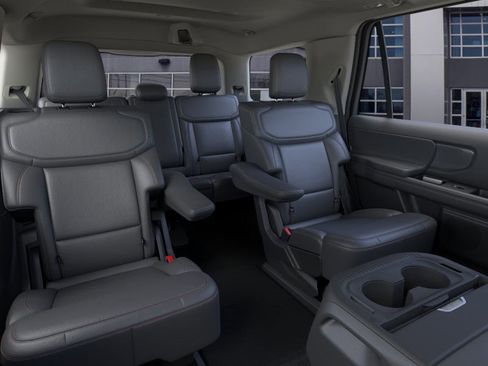 New 2026 Ford Expedition Active image 31