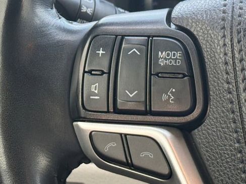 Used 2019 Toyota Highlander Limited Platinum image 11