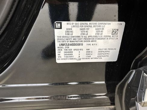 New 2025 Buick Envision Sport Touring image 39