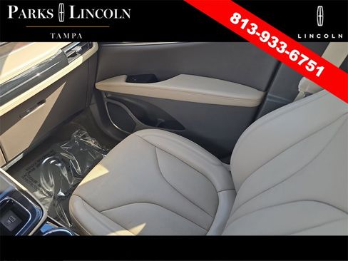 Certified 2022 Lincoln Nautilus Reserve image 14