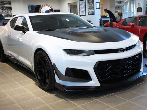 Used 2023 Chevrolet Camaro ZL1 image 9