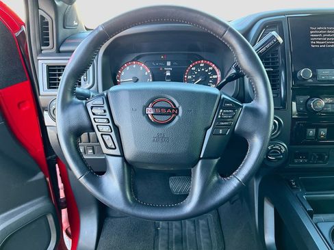 Used 2023 Nissan Titan PRO-4X w/ Pro-4x Convenience Package AWD/4WD image 11