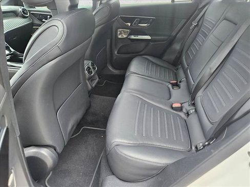 Used 2023 Mercedes-Benz GLC 300 image 13