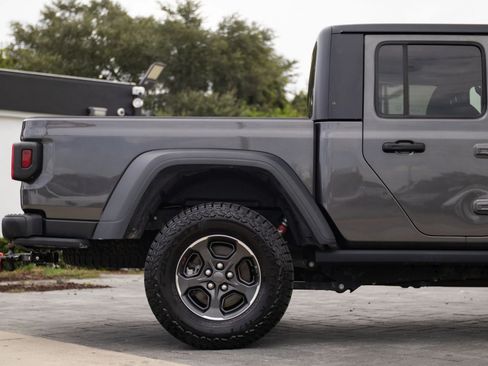 Used 2021 Jeep Gladiator Rubicon w/ Cold Weather Group AWD/4WD image 17