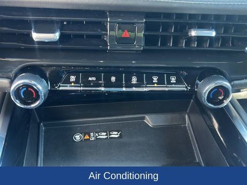 Used 2025 Chevrolet Tahoe Z71 AWD/4WD image 14