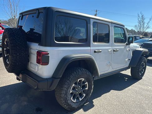 Used 2025 Jeep Wrangler Unlimited Rubicon 4xe w/ Convenience Group image 8