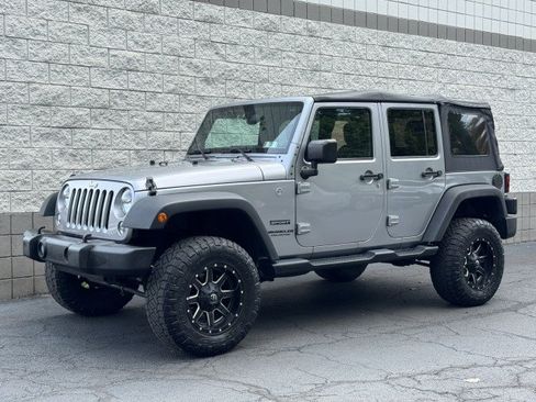 Used 2014 Jeep Wrangler Unlimited Sport w/ Quick Order Package 24S AWD/4WD image 11