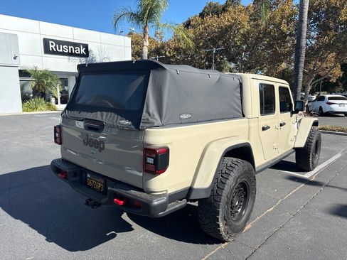 Used 2020 Jeep Gladiator Rubicon w/ Dual Top Group AWD/4WD image 5