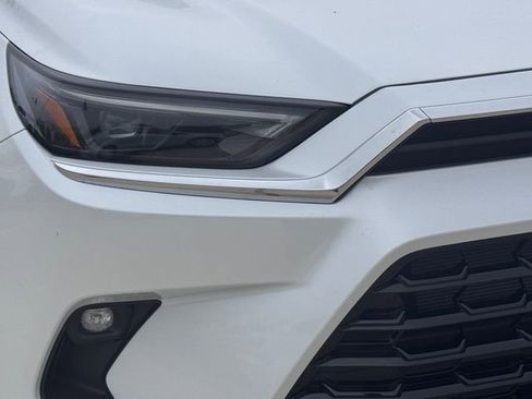 New 2026 Toyota Grand Highlander FWD image 3