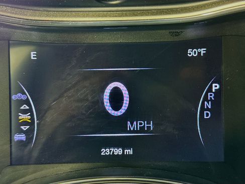 Certified 2021 Jeep Grand Cherokee Laredo X image 16